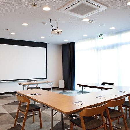 Holiday Inn Express Frankfurt Airport - Raunheim By Ihg Exterior foto