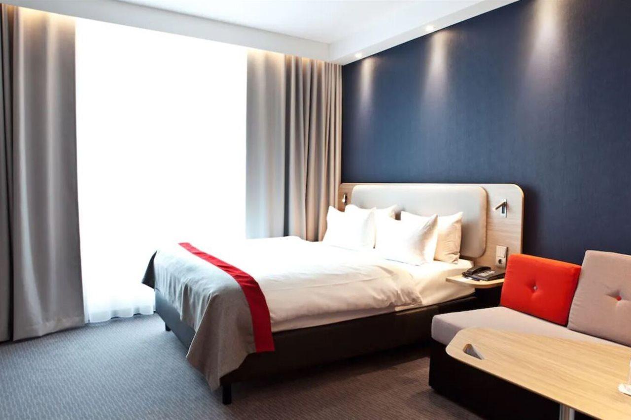 Holiday Inn Express Frankfurt Airport - Raunheim By Ihg Exterior foto